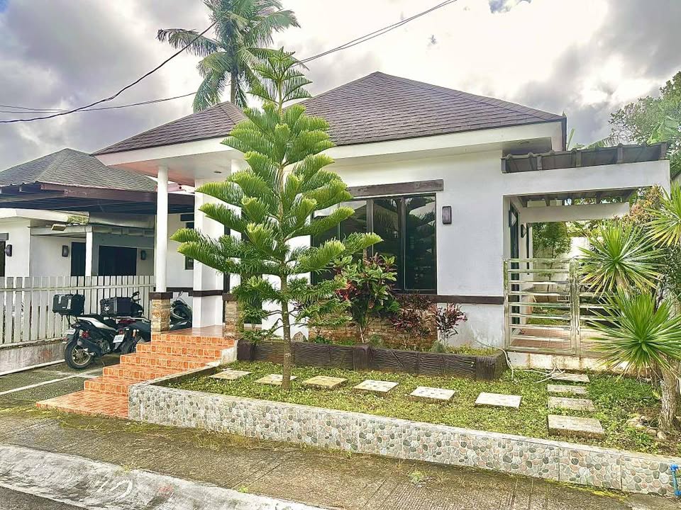 3-Bedroom House & Lot in Ashiyana Subdivision, Tagaytay City photo #2
