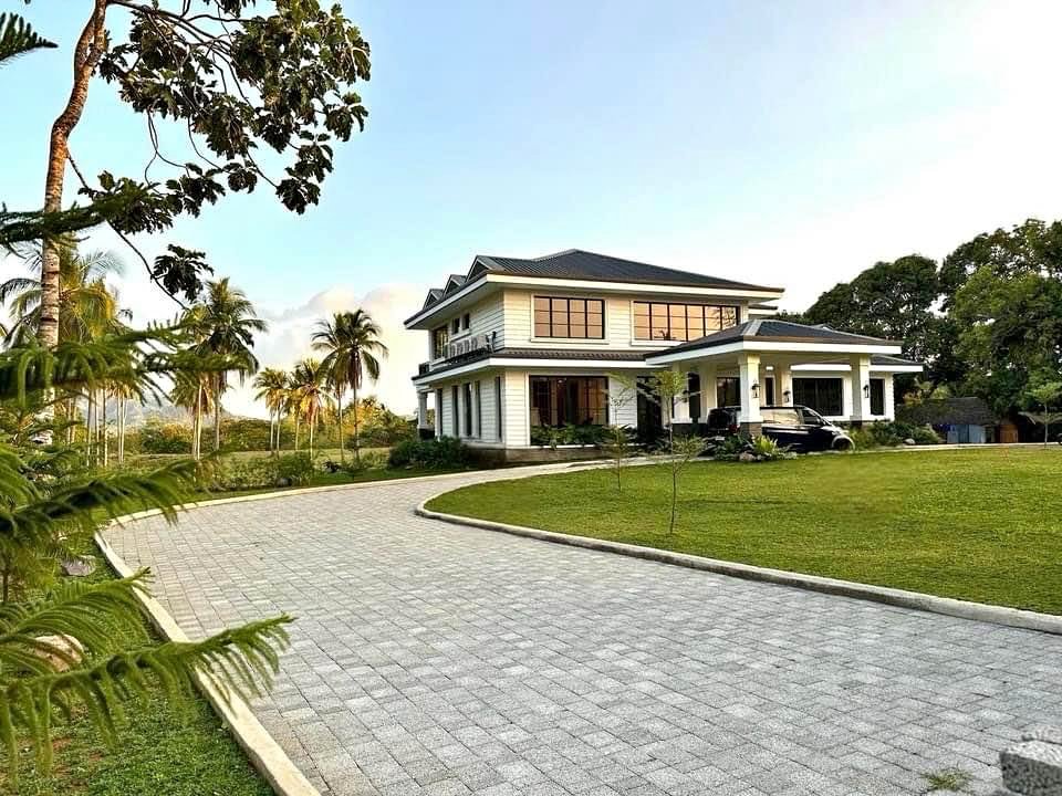 Image for Farm Estate with 2-Storey 4BR Farmhouse in Barangay Bendita Uno, Magallanes, Cavite