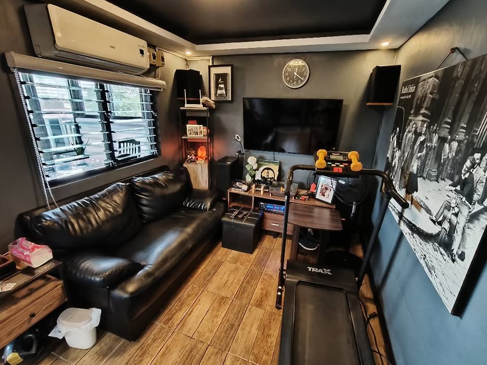 3-Floor Boarding House/Dormitory with Rooftop in Dasmariñas photo #2