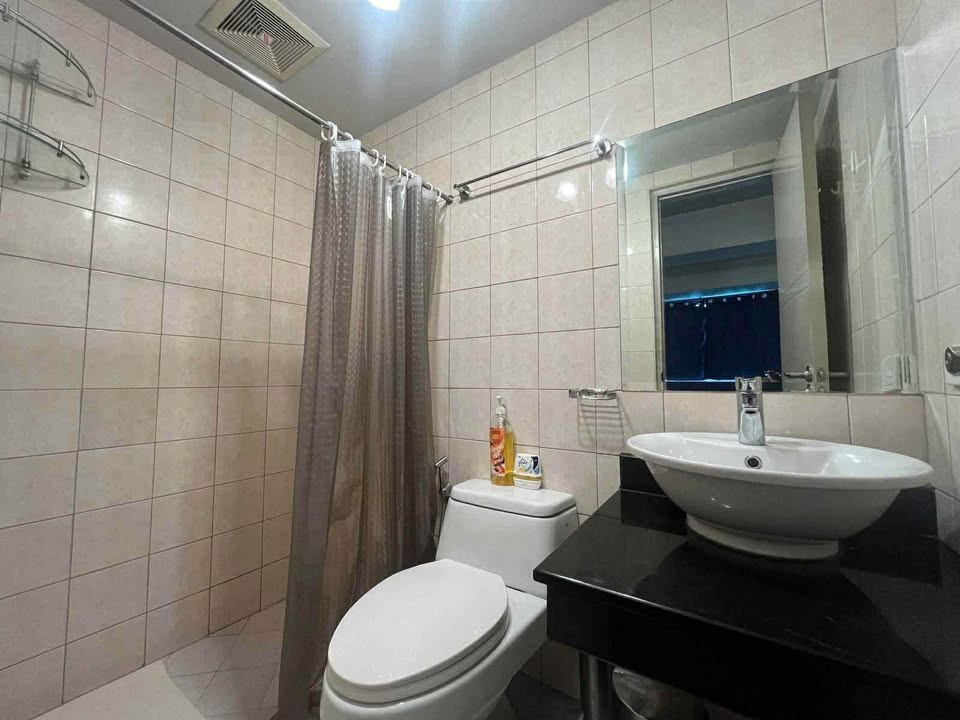 1-Bedroom Condo with Parking and Golf Course View at Forbeswood Parklane, Taguig City photo #3