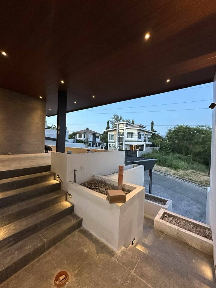 4-Bedroom Modern House and Lot at The Pines in Southpeak, San Pedro, Laguna photo #3