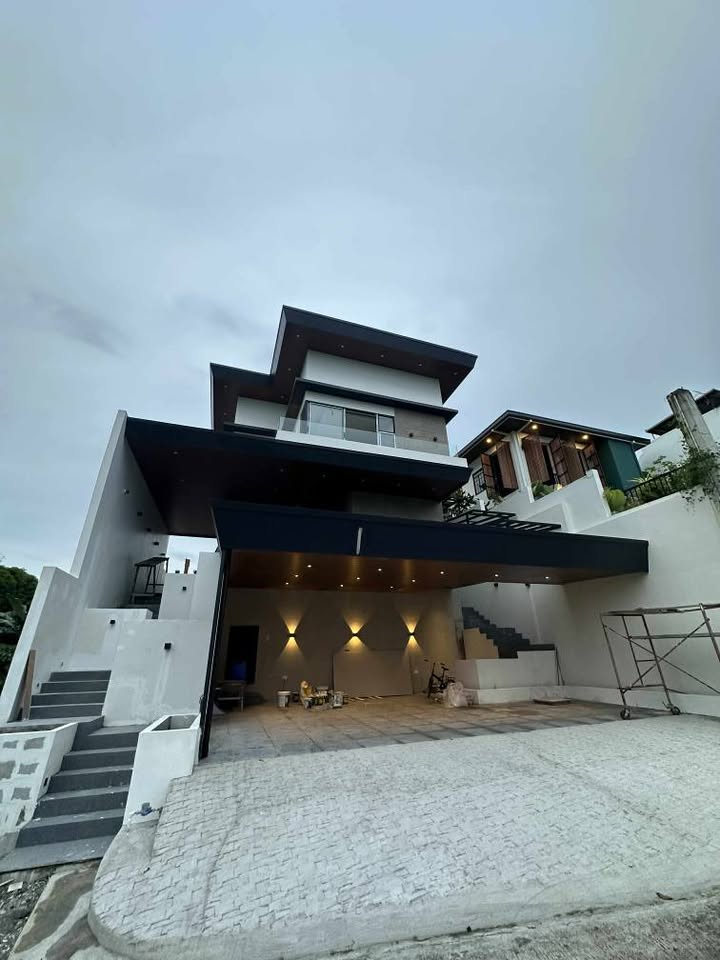 4-Bedroom Modern House and Lot at The Pines in Southpeak, San Pedro, Laguna photo #2