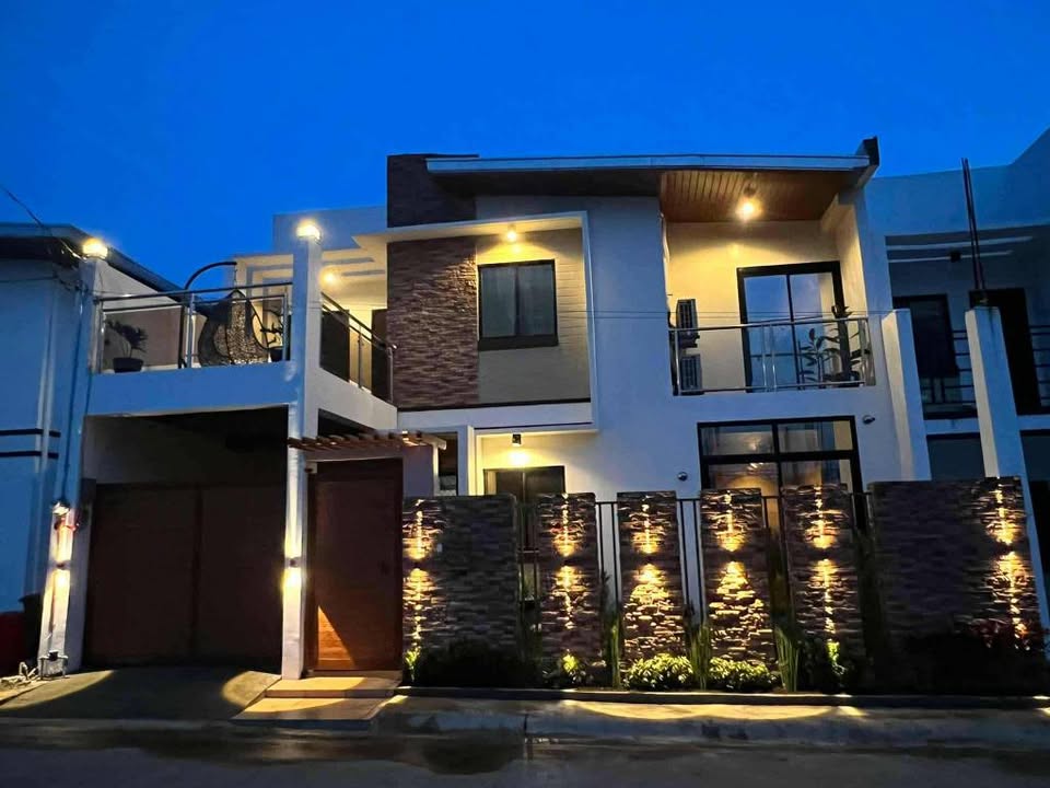 2-Storey House and Lot in The Mango Grove Subdivision, San Roque, Sto. Tomas, Batangas photo #2