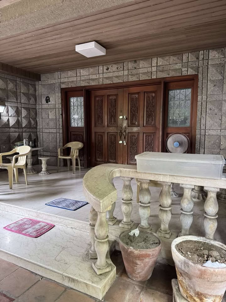 5-Bedroom 2-Storey House and Lot in Ayala Alabang, Muntinlupa photo #2