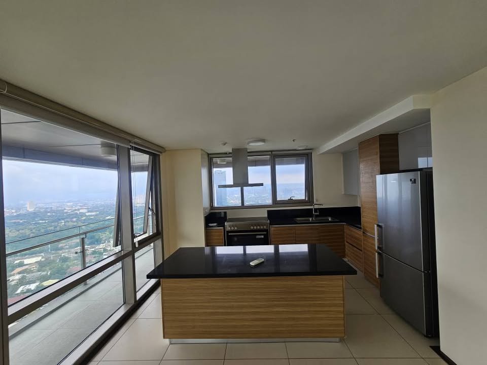 2-Bedroom Suite in Viridian, Greenhills, San Juan City photo #2