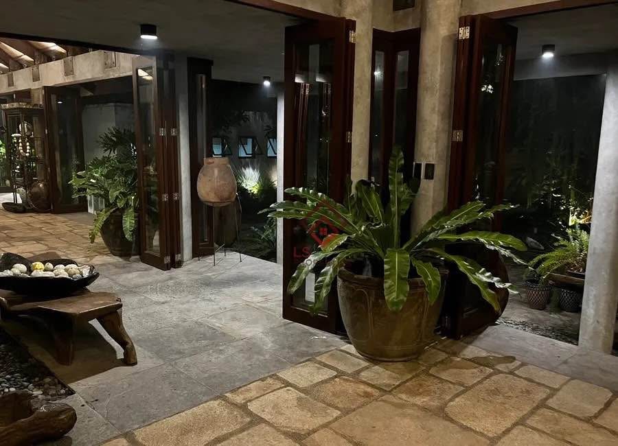 7-Bedroom Beach Home with Infinity Pool in Matuod Beach, Lian, Batangas photo #3