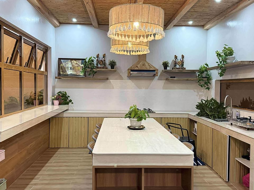 House with Pool in Los Baños, Laguna photo #3