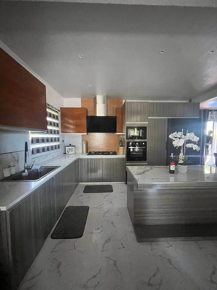 5-Bedroom Luxury Modern Beach House in Playa Laiya Exclusive Village, San Juan, Batangas photo #2